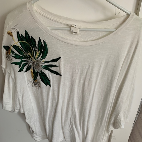 Top - Picture 1 of 2